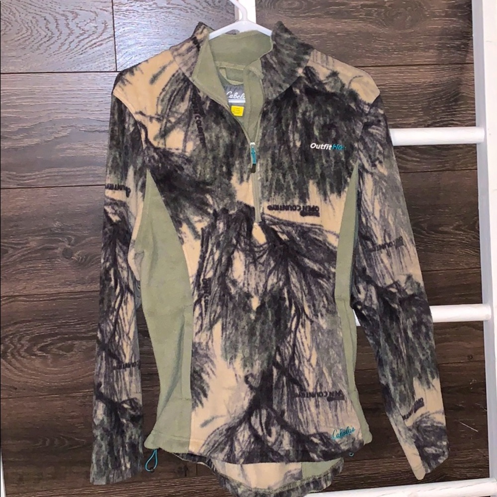Cabelas half zip up